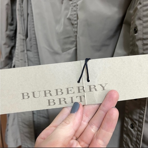 🎉SOLD🎉LIKE NEW BURBERRY BRIT RAIN TRENCH COAT SZ 10/12 - Picture 5 of 11